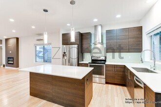 321 21st Ave in Seattle, WA - Foto de edificio - Building Photo