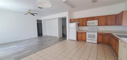 1408 Pine Ridge Dr in Davenport, FL - Building Photo - Building Photo