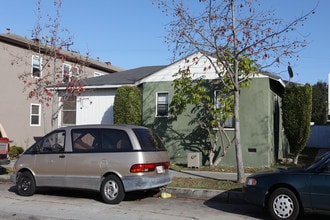 932 Temple Ave in Long Beach, CA - Foto de edificio - Building Photo