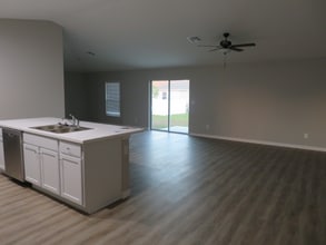 2605 NE 6th Pl in Cape Coral, FL - Foto de edificio - Building Photo