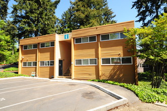 Glendale Apartments in Bellevue, WA - Building Photo - Building Photo