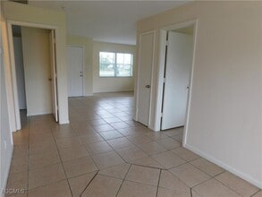 606 Hancock Bridge Pkwy in Cape Coral, FL - Building Photo - Building Photo