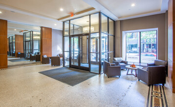 Adelphia House in Philadelphia, PA - Foto de edificio - Lobby