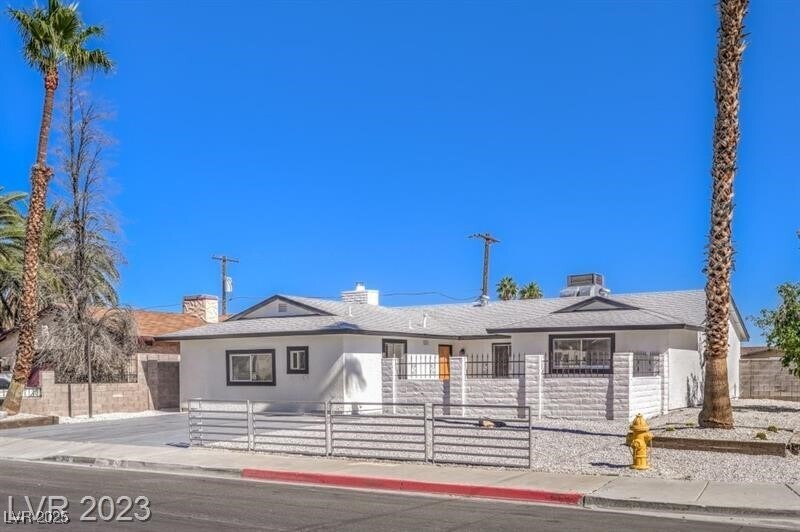 3113 Black Forest Dr in Las Vegas, NV - Building Photo