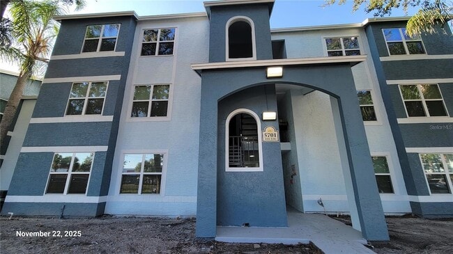 5701 Gatlin Ave, Unit 114 in Orlando, FL - Building Photo - Building Photo