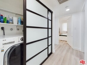 4551 Kester Ave in Los Angeles, CA - Building Photo - Building Photo