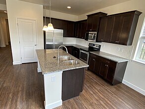 309 E Sicily Dr in Meridian, ID - Building Photo - Building Photo