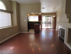 7621 Rockfield Dr in Las Vegas, NV - Building Photo - Building Photo