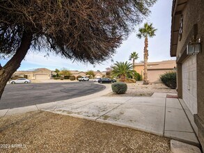 16071 W Gelding Dr in Surprise, AZ - Building Photo - Building Photo