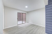2219 Place Rebecca Ln photo'