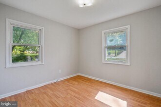 7421 Nigh Rd in Falls Church, VA - Building Photo - Building Photo