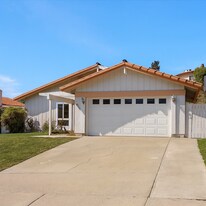 7492 Margerum Ave in San Diego, CA - Building Photo