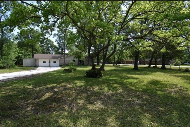 126 Rollingwood St in Baytown, TX - Foto de edificio - Building Photo