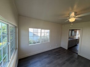 1055 54th St in Sacramento, CA - Building Photo - Building Photo