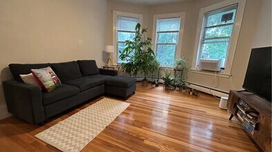 10 Oakview Terrace in Boston, MA - Building Photo - Building Photo