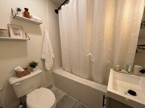 40 Baxter St in Boston, MA - Foto de edificio - Building Photo