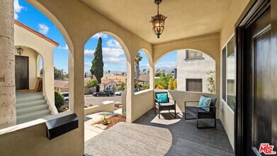850 Serrano Pl in Los Angeles, CA - Building Photo - Building Photo