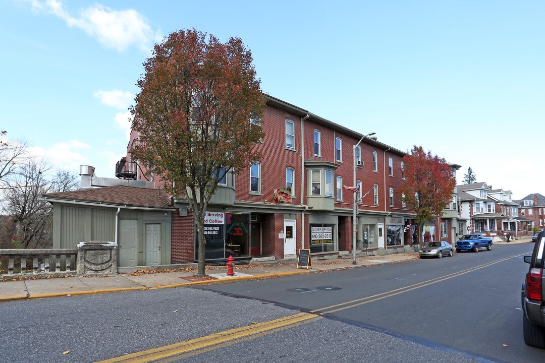 Student Housing/ Commercial Store Front in Kutztown, PA - Building Photo