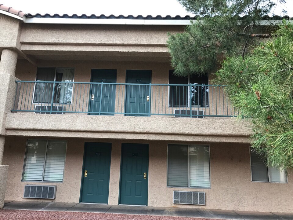 100 Pulsipher Lane in Mesquite, NV - Building Photo