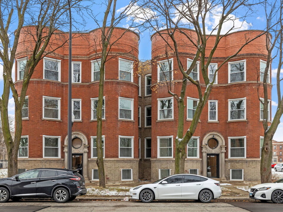 5231 S Indiana Ave in Chicago, IL - Building Photo