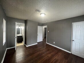 5504 Wheaton Dr in Fort Worth, TX - Building Photo - Building Photo