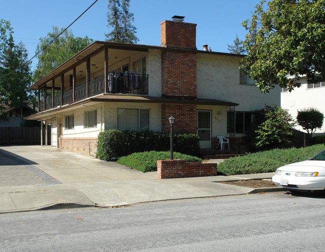 852 Blair Ave in Sunnyvale, CA - Foto de edificio - Building Photo