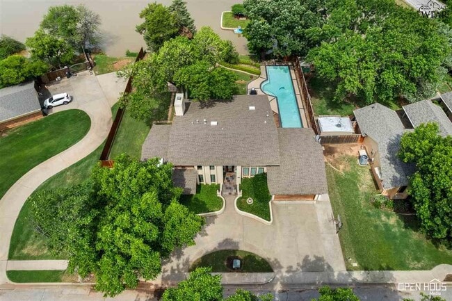 property at 4527 Shady Ln