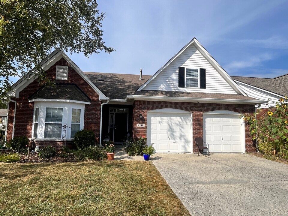 8342 Stark Dr in Indianapolis, IN - Building Photo