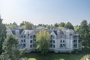 7435 Moffatt Rd in Richmond, BC - Building Photo