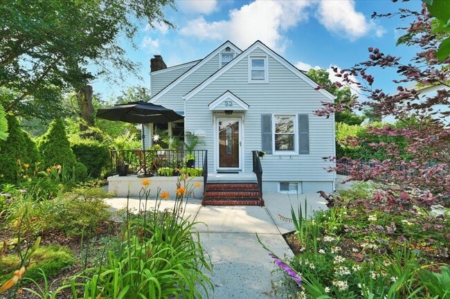 property at 32 Franklin Ave