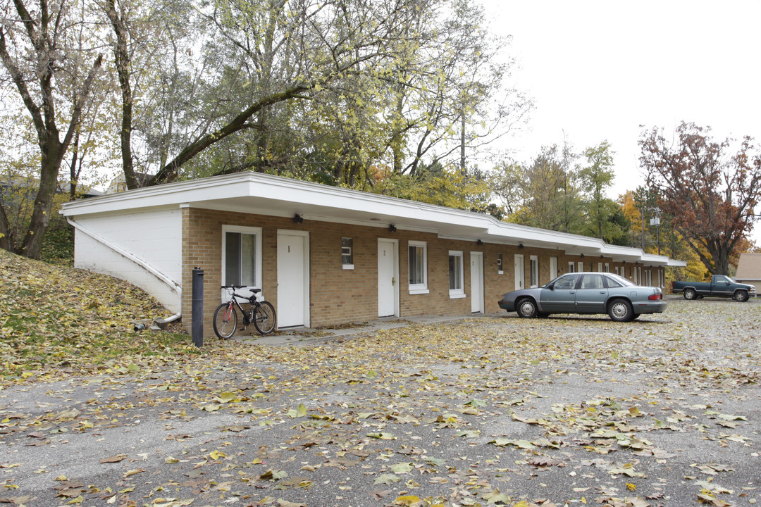 Eagle's Nest Apartments in Ionia, MI - Building Photo