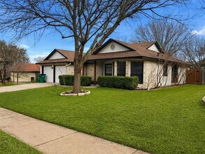 2007 Crystal Shore Dr in Austin, TX - Building Photo - Building Photo