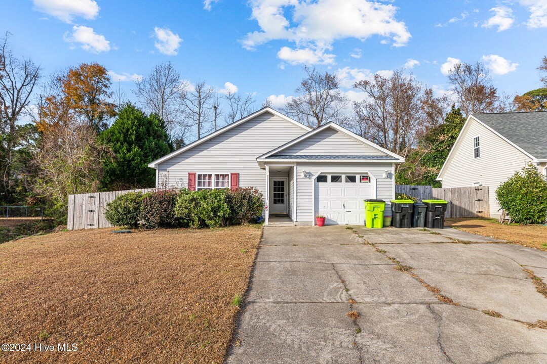 132 Oakley Dr in New Bern, NC - Building Photo