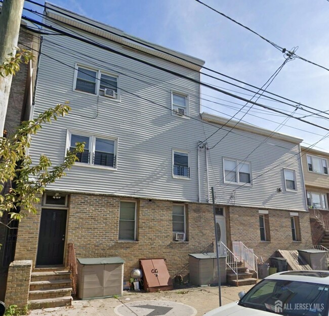 158 Terrace Ave in Jersey City, NJ - Foto de edificio - Building Photo