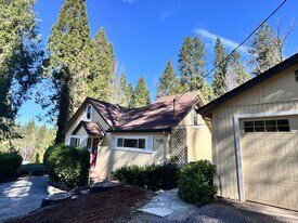 10754 Eagle Cir in Nevada City, CA - Building Photo