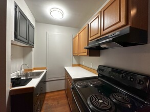 417 Minor Ave N, Unit Apt #1 in Seattle, WA - Foto de edificio - Building Photo