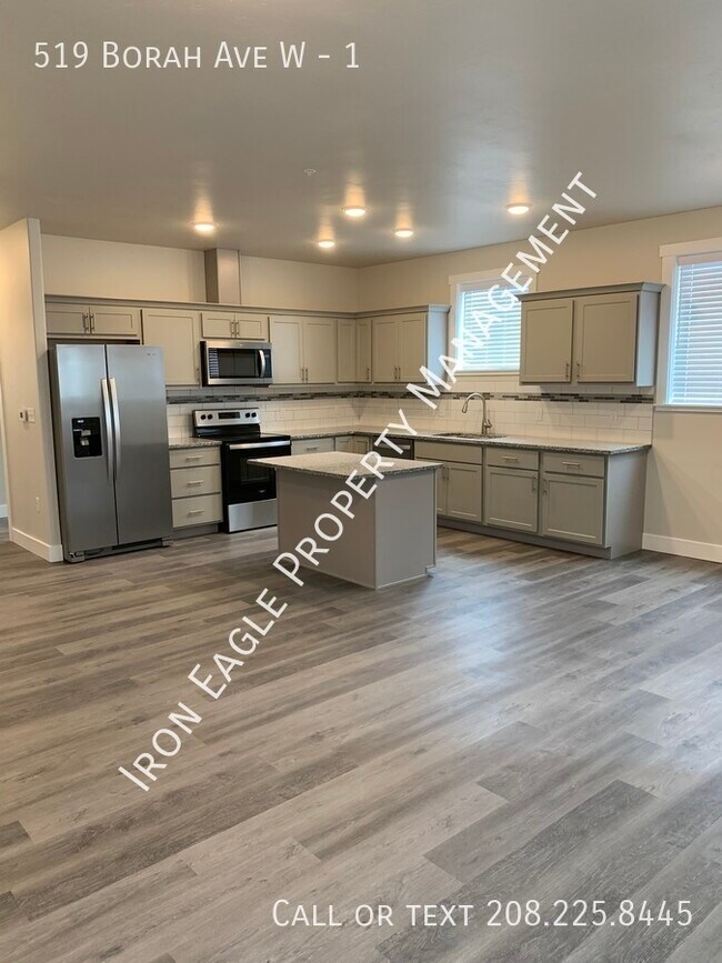 519 Borah Ave W-Unit -1 in Twin Falls, ID - Building Photo - Building Photo