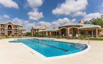 Woodlawn Ranch Apartments