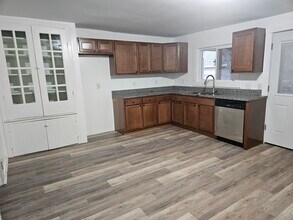 229 Buckingham St in Newark, OH - Building Photo - Building Photo