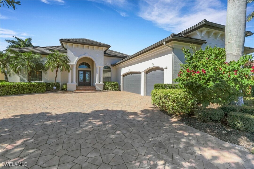 18530 Cypress Haven Dr in Ft. Myers, FL - Building Photo