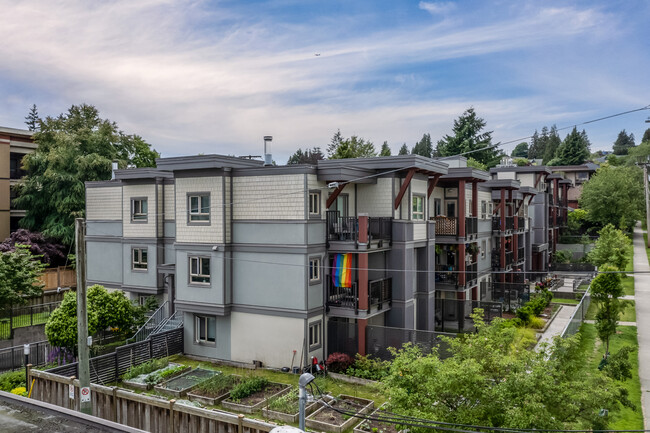 Sapperton Terrace Housing in New Westminster, BC - Building Photo - Building Photo