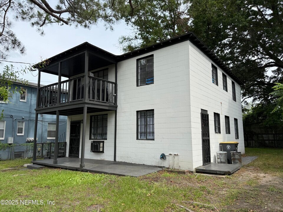 1574 W 14th St in Jacksonville, FL - Building Photo