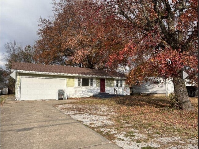 property at 2653 E Division St