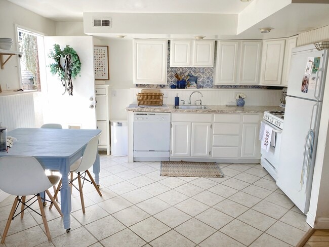 820 Bourdeaux Dr, Unit Basement