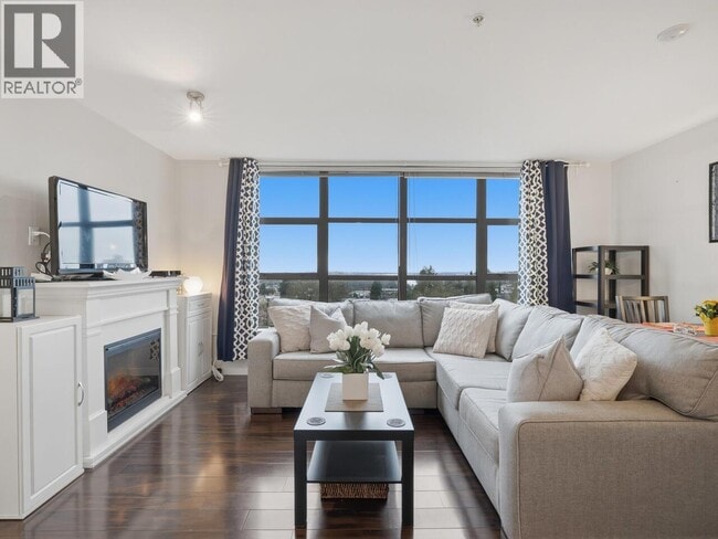 property at 306 6th St