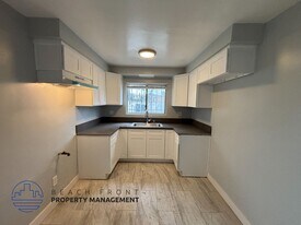 8633 Orchard Ave in Los Angeles, CA - Building Photo