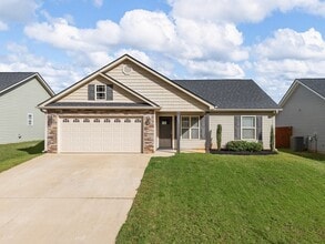 107 Highland Spgs Lp in Inman, SC - Building Photo - Building Photo