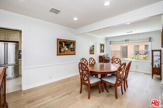 4724 Denny Ave in Los Angeles, CA - Building Photo - Building Photo