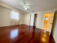 4717 Phoenix Ave photo'