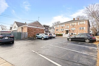 303 Broadway in Lynn, MA - Building Photo - Building Photo